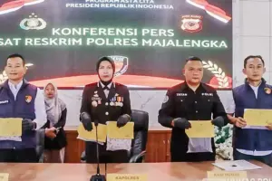 Polres Majalengka Tangkap Terduga Pelaku Kekerasan Seksual terhadap Anak, Terancam Hukuman Seumur Hidup Polres Majalengka menangkap terduga pelaku kekerasan seksual terhadap anak di Kasokandel. Pelaku dijerat UU TPKS dengan ancaman hingga seumur hidup.