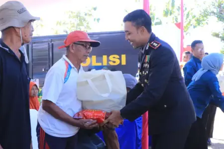 Hari Bhayangkara ke-80, Polres Ngawi Salurkan 500 Paket Sembako untuk Warga Kecamatan Bringin Polres Ngawi menyalurkan 500 paket sembako kepada warga Kecamatan Bringin dalam rangka Hari Bhayangkara ke-80 sebagai wujud kepedulian Polri.