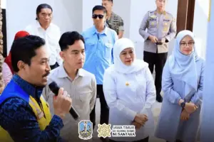 Khofifah dan Wapres Gibran meninjau revitalisasi Pasar Induk Banyuwangi yang ditargetkan menjadi rujukan nasional bagi pasar tradisional modern.