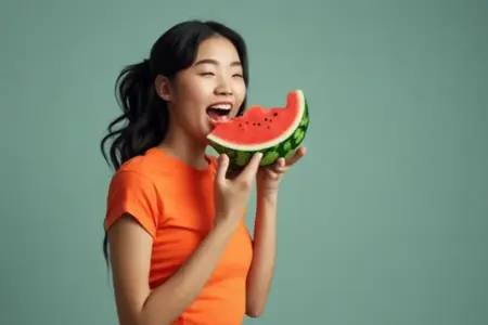 Buah yang Perlu Dibatasi Penderita Diabetes, Ini Daftar dan Tips Aman Mengonsumsi agar Gula Darah Tetap Stabil Ilustrasi wanita sedang menikmati buah semangka (fotoL generatif AI)