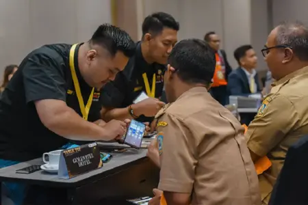 Surabaya Bidik Pasar Wisata Kalimantan, Gaet 125 Buyer Pariwisata Lewat Business Matching di Balikpapan Pemkot Surabaya menggandeng 125 buyer pariwisata di Balikpapan untuk memperluas pasar wisata, MICE, dan meningkatkan kunjungan ke Kota Pahlawan.
