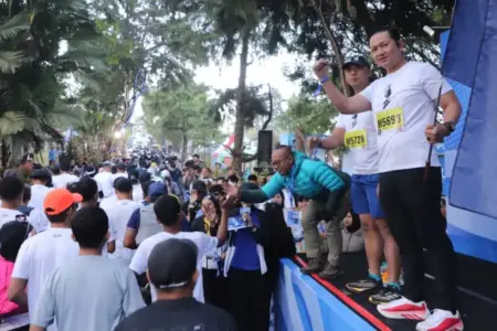 Kapolres Magetan Ikuti Siksorogo Trail Run Ring of Lawu 2026, Pimpin Pengamanan dan Promosi Wisata Kapolres Magetan mengikuti Siksorogo Trail Run Ring of Lawu 2026 sekaligus memimpin pengamanan dan mendukung promosi wisata Magetan.